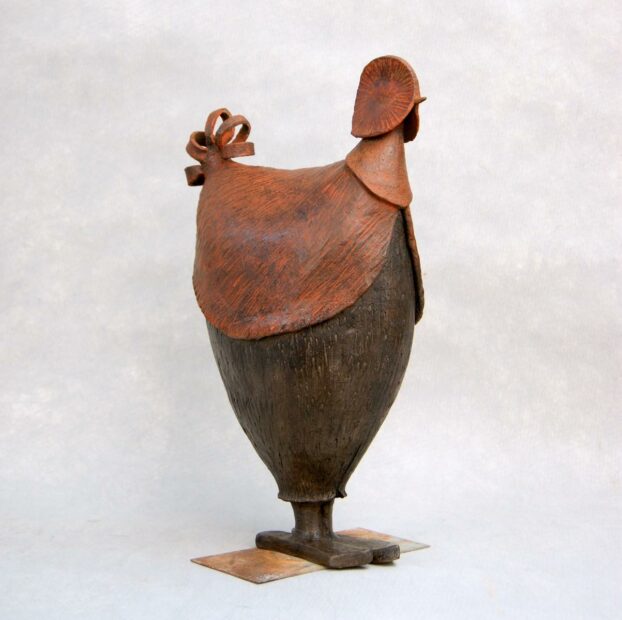 Sculpture terre cuite animalier - La poulette Paulette – H45 x L30 cm